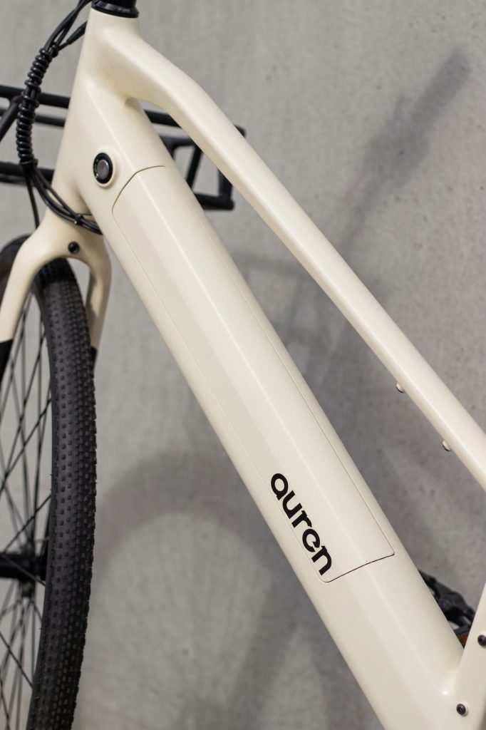 Samsung battery integrated into the Auren EV5 downtube