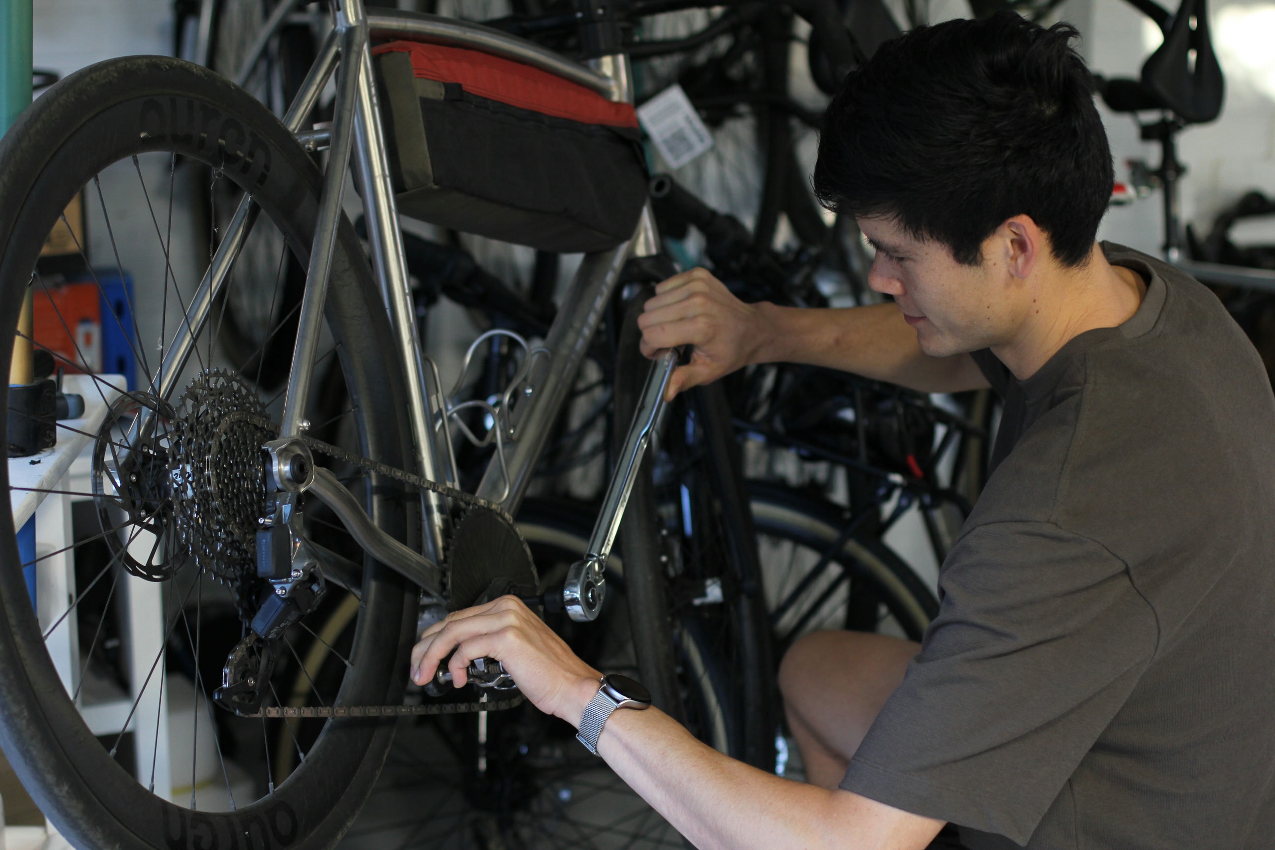 Will torquing a bolt on a titanium bike in the workshop